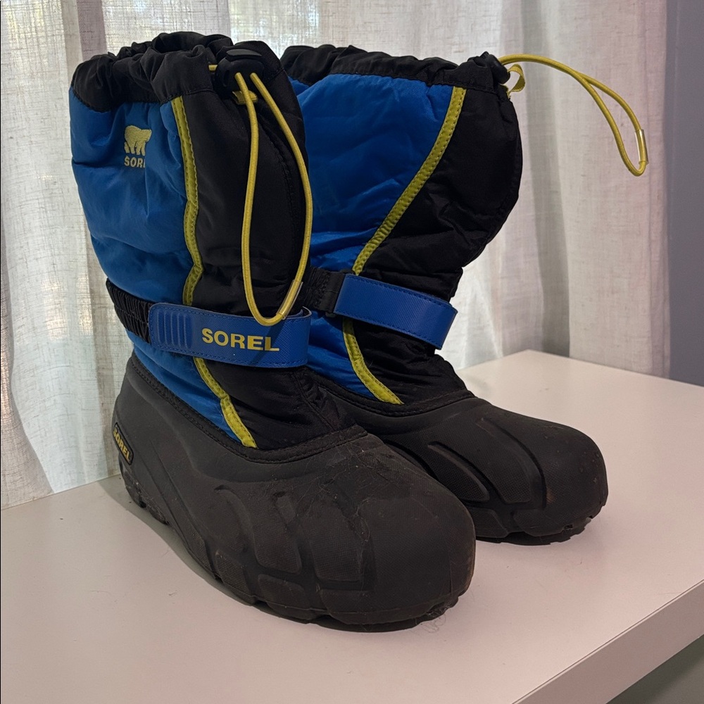 Sorel Black and Blue Snow Boots